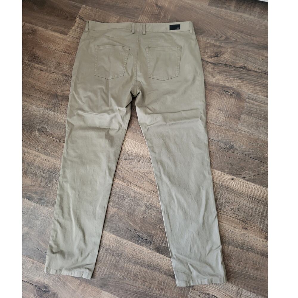 Rhone Every Day Twill Khaki Pants 40 X 32 NEW Neutral Classic Tapered Leg - Picture 6 of 6